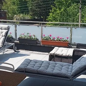 Liège 4420 Rue Jean Jaurès 45 Grande Maison Joyeuse Avec Terrasse 30m2 Pour 8 Personnes Maximum Saint-Nicolas (Liege)